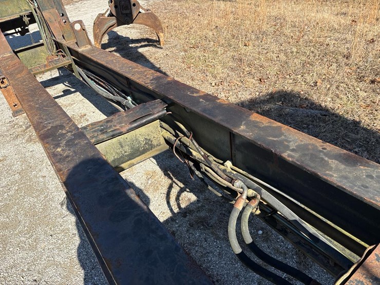 2005-deere-437c-image-37