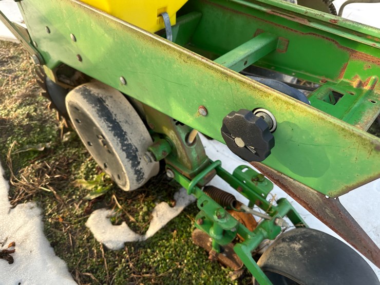 john-deere-1720-image-24