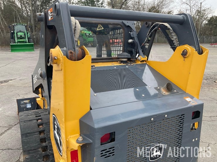 2022-deere-317g-image-23