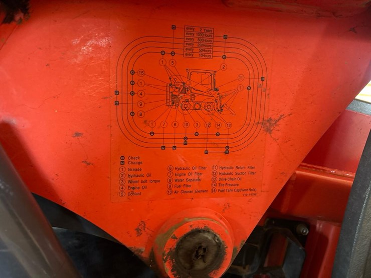 2016-kubota-ssv75-image-20