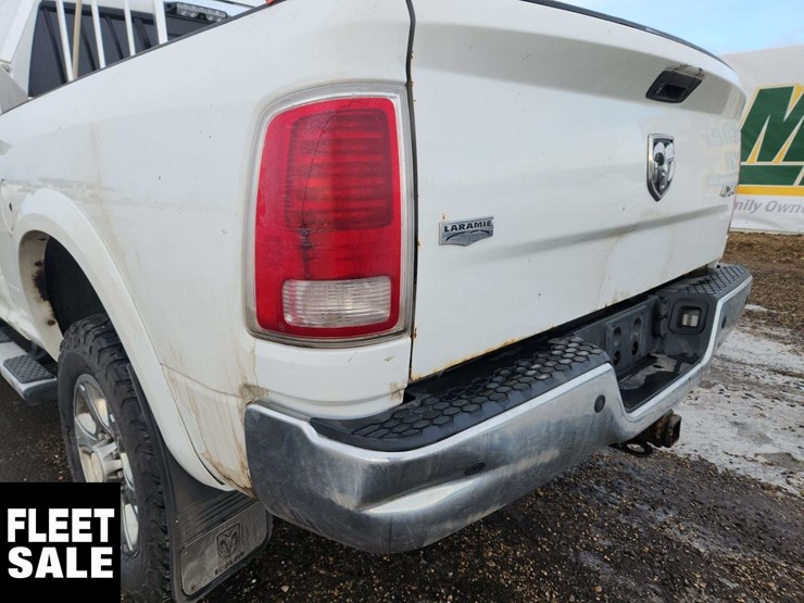 2014-ram-2500-laramie-image-37