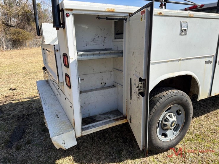 2013-chevrolet-2500-image-16