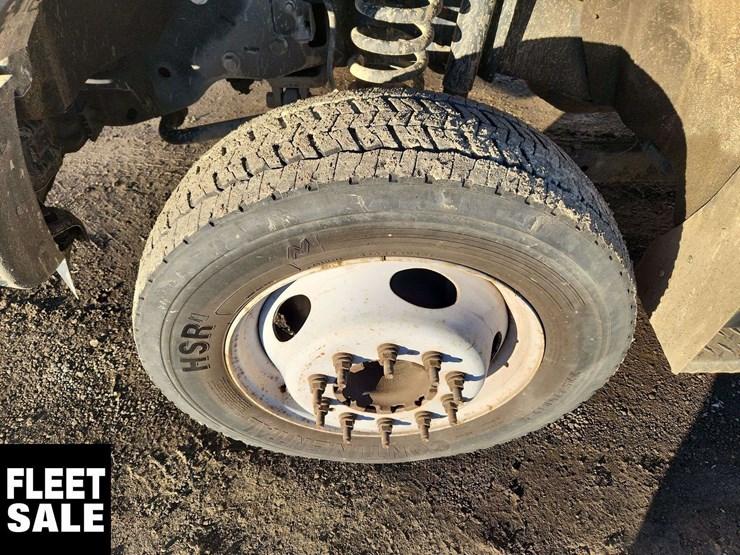 2012-ford-f550-image-11