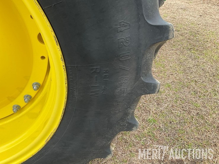 2023-john-deere-8r-370-image-35