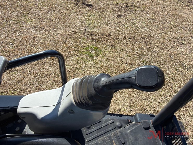 2020-deere-50g-image-19