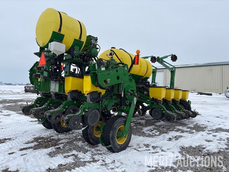 2015-john-deere-1775nt-image-5