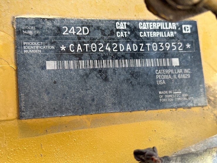 caterpillar-242d-image-56