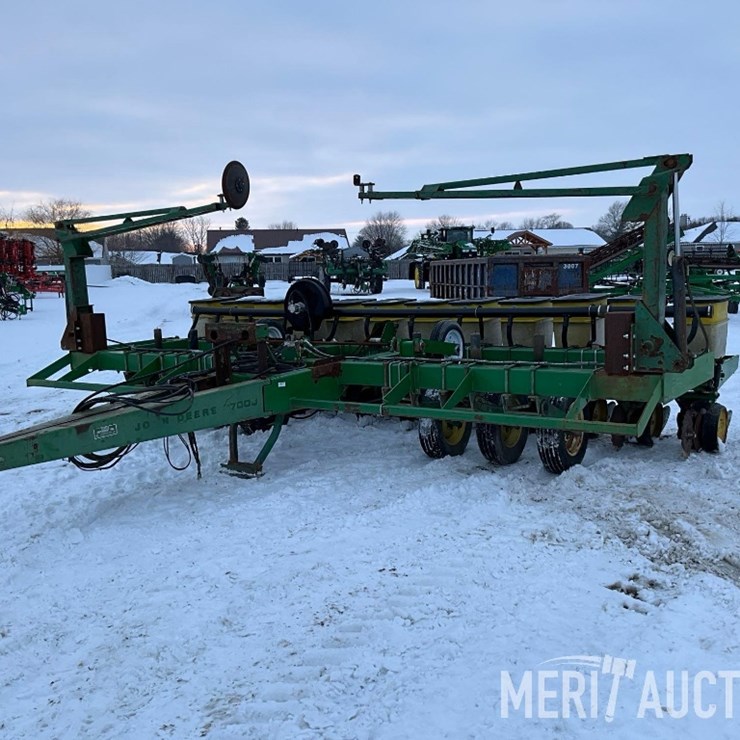 JOHN DEERE 7000