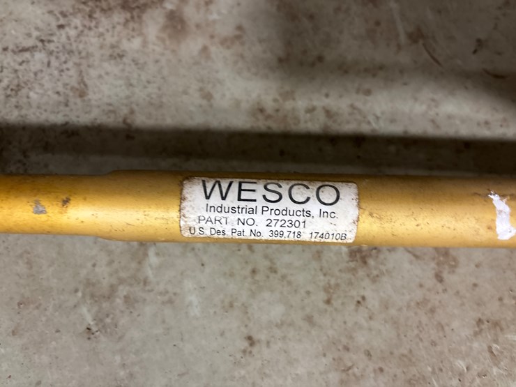 #431-•-wesco-pipe-bender-image-2