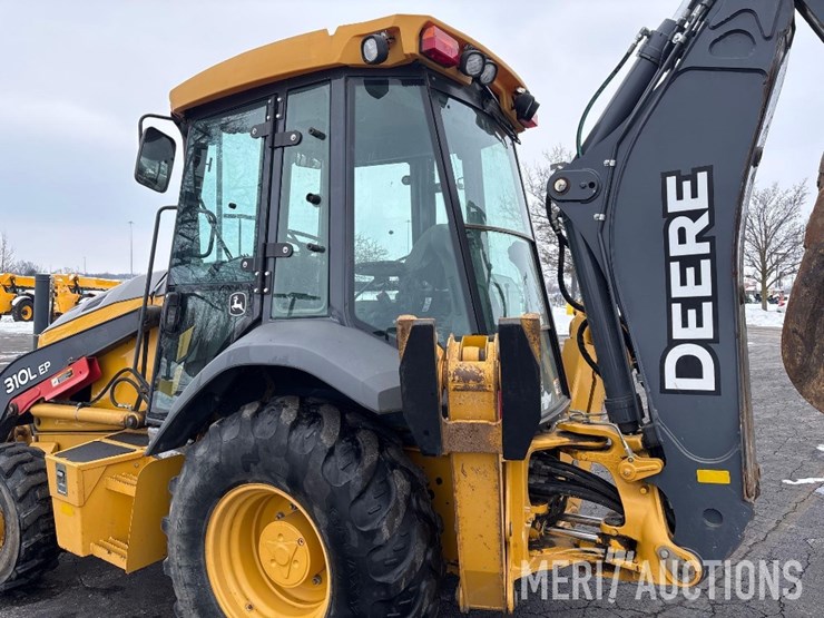 2018-deere-310l-ep-image-15