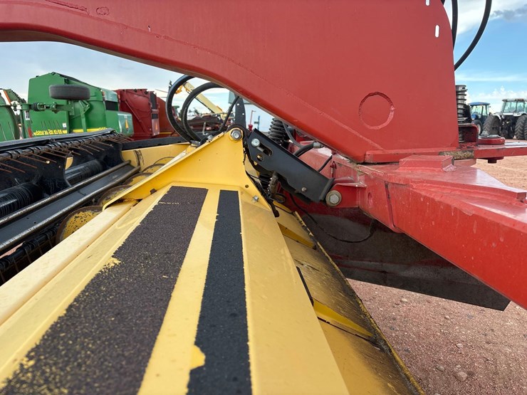 new-holland-7150-hydroswing-image-10