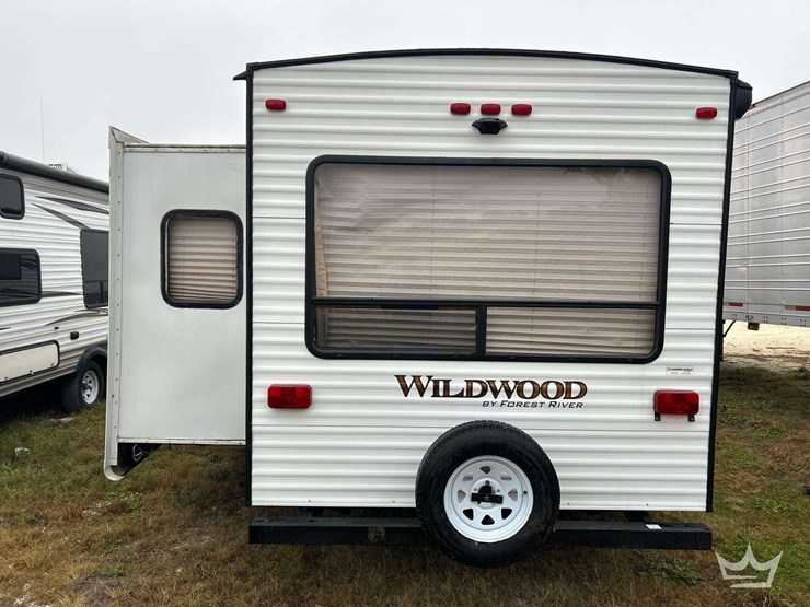 2017-forest-river-travel-trailer-image-25