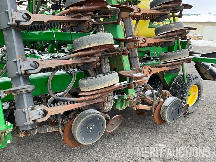 2012-john-deere-1990-image-17
