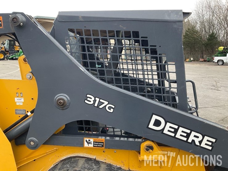 2022-deere-317g-image-35
