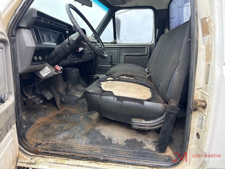 1998-ford-f-series-service-truck-image-27