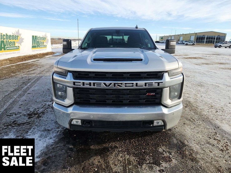 2022-chevrolet-silverado-2500hd-image-9