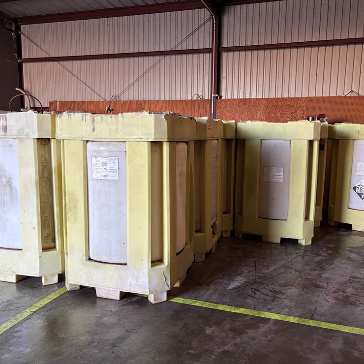 #434 • LOT OF (6) 330 GAL SPIDER TANKS