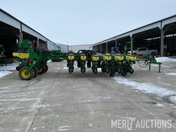 2021-john-deere-1775nt-image-6