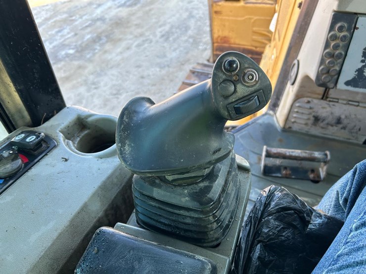 caterpillar-d6k-xl-image-24