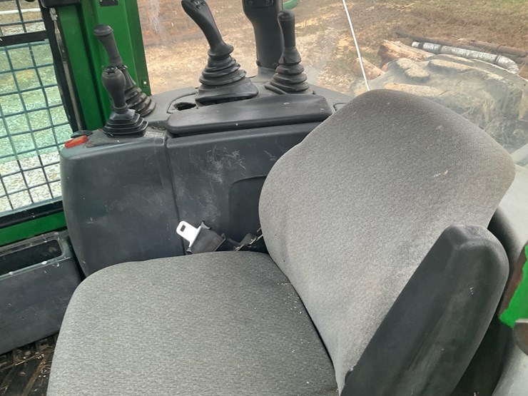 2010-deere-648h-image-9