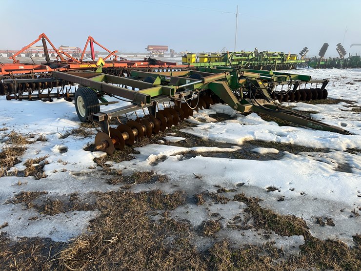 john-deere-630-image-2