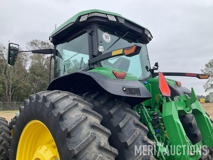 2023-john-deere-8r-370-image-18