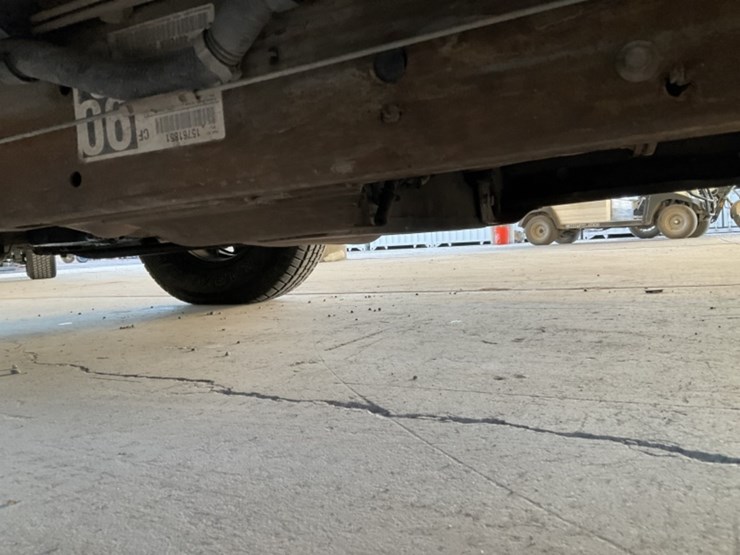 2001-chevrolet-silverado-1500-image-23