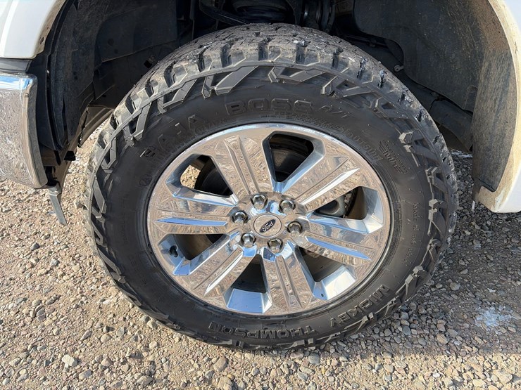 2017-ford-f150-image-15