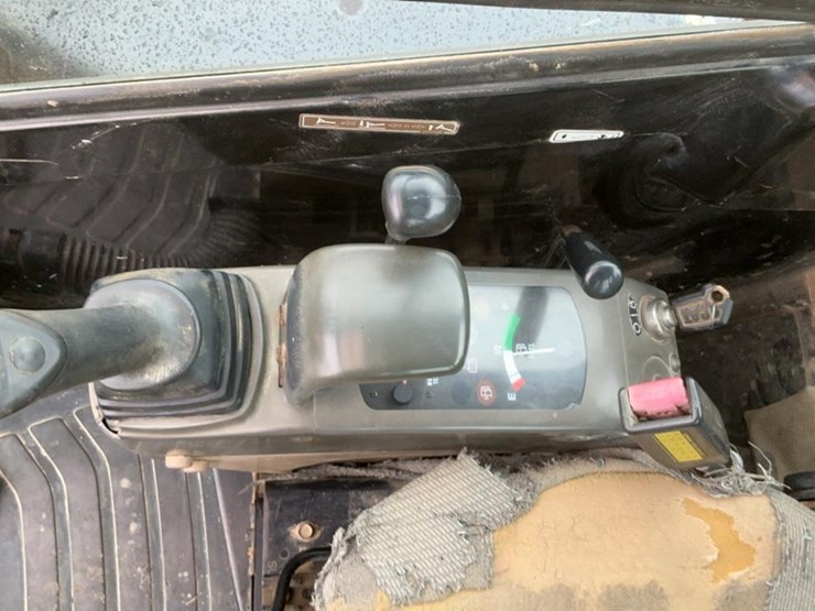 2004-caterpillar-304cr-image-11