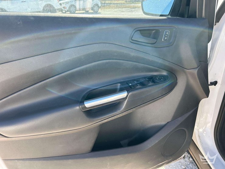 2017-ford-escape-image-11