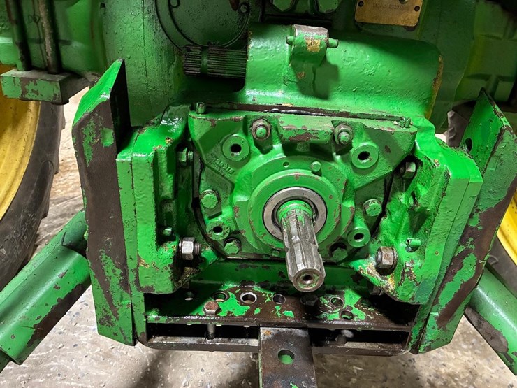 john-deere-3020-image-14