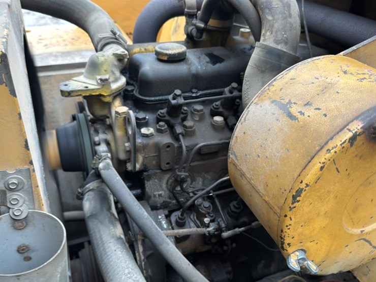 caterpillar-v140-image-30