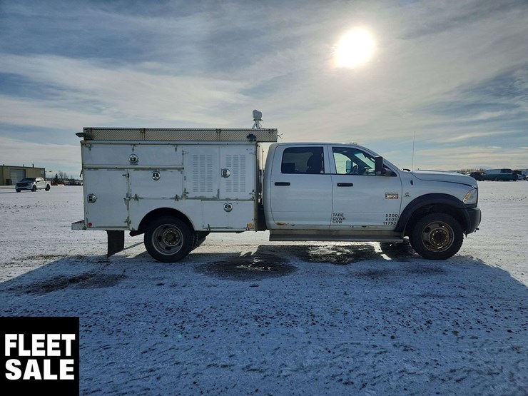 2012-ram-5500-4x4-s/a-service-truck-image-8