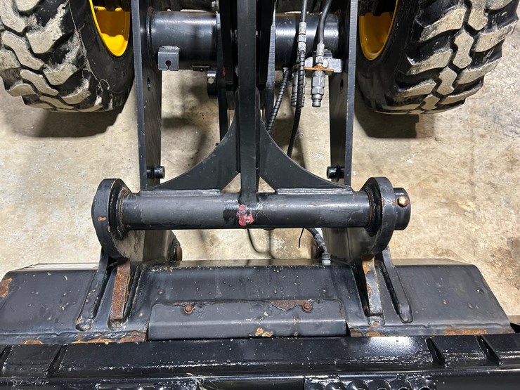 2022-jcb-407-image-8