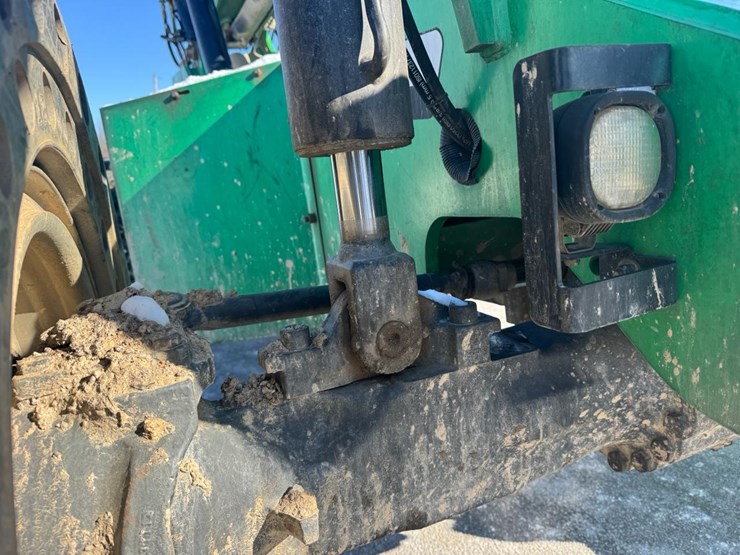 2013-sky-trak-6042-image-37