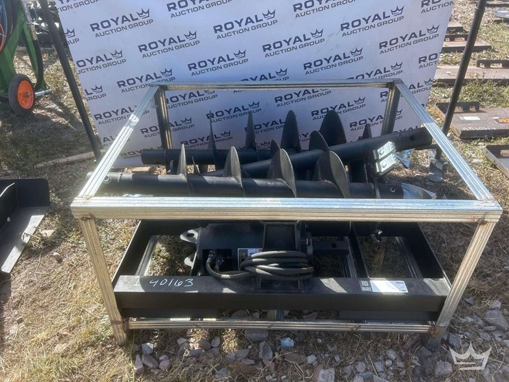 hydraulic-auger-and-bits-skid-steer-attachments-image-2