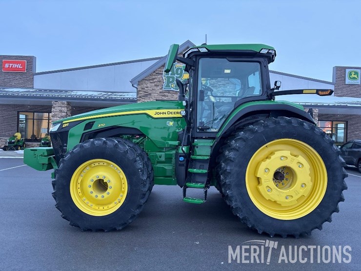 2024-john-deere-8r-370-image-2