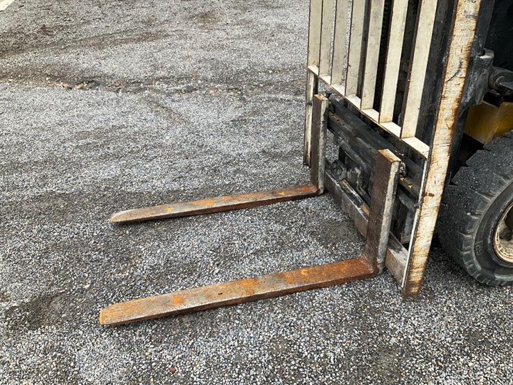 2003-yale-glp050rg-image-14