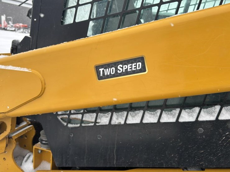 2023-caterpillar-299d3-xe-image-22