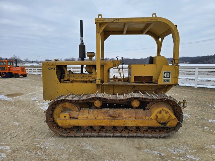 caterpillar-d5-image-2