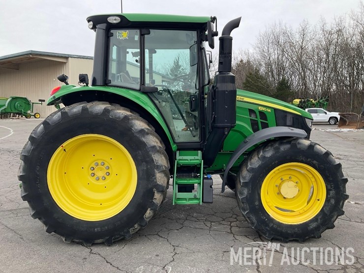 2021-john-deere-6110m-image-6