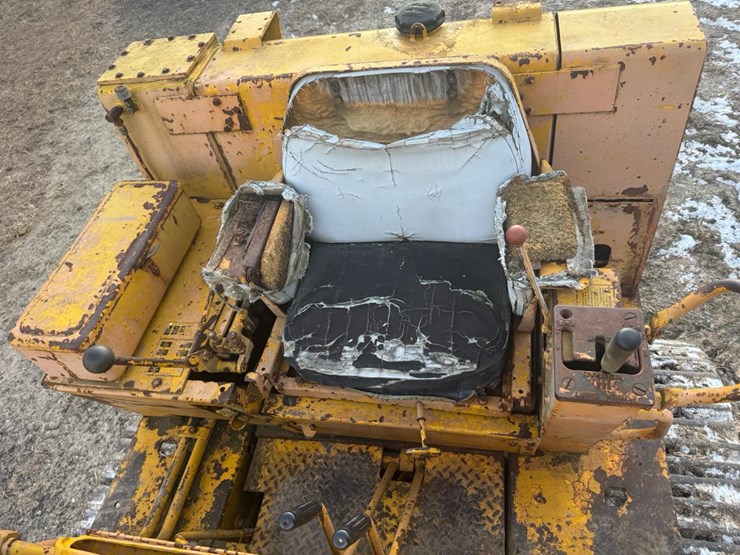 1968-international-175b-image-40