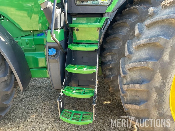 2023-john-deere-8r-370-image-19