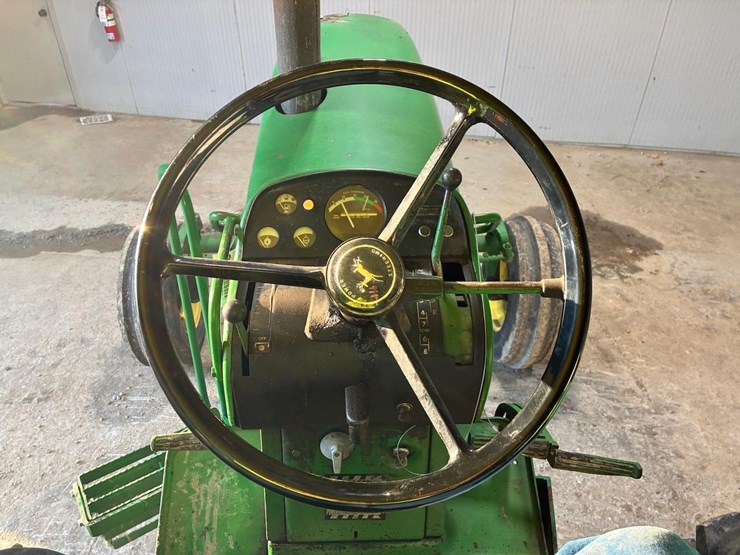 john-deere-3020-image-21
