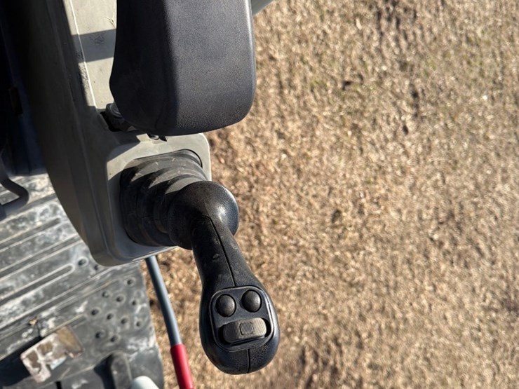 2020-takeuchi-tb230-image-20