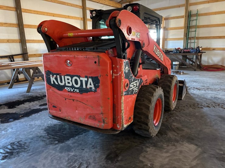2016-kubota-ssv75-image-7