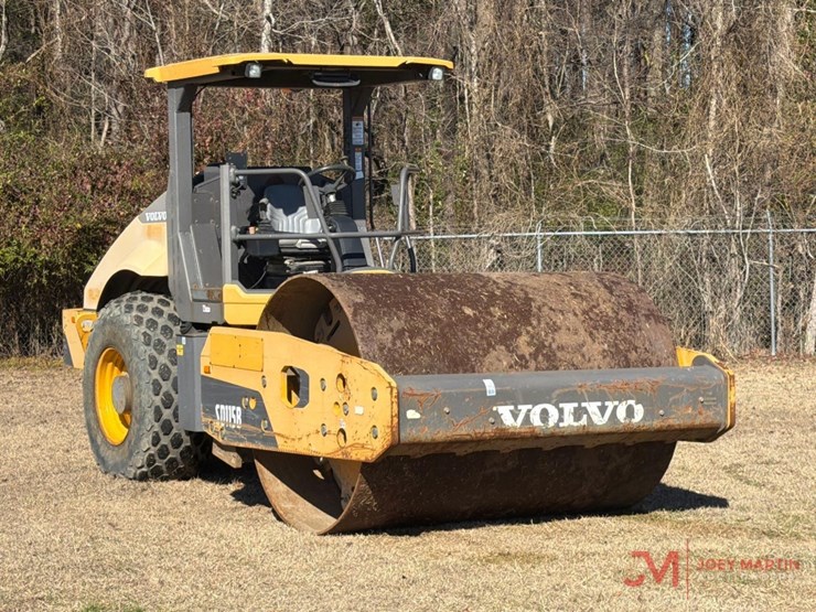 2016-volvo-sd115b-image-1