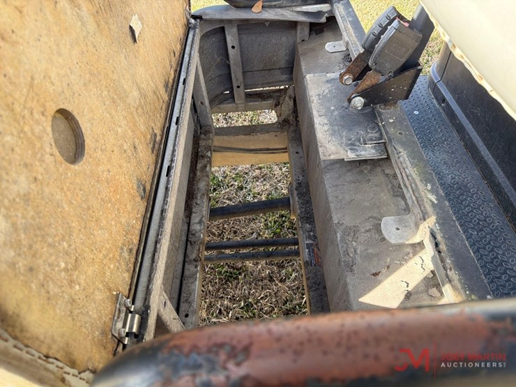 2021-ingersoll-rand-club-car-carry-all-utv-image-23