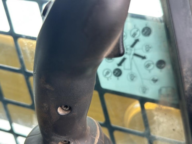 2023-caterpillar-299d3-xe-image-46