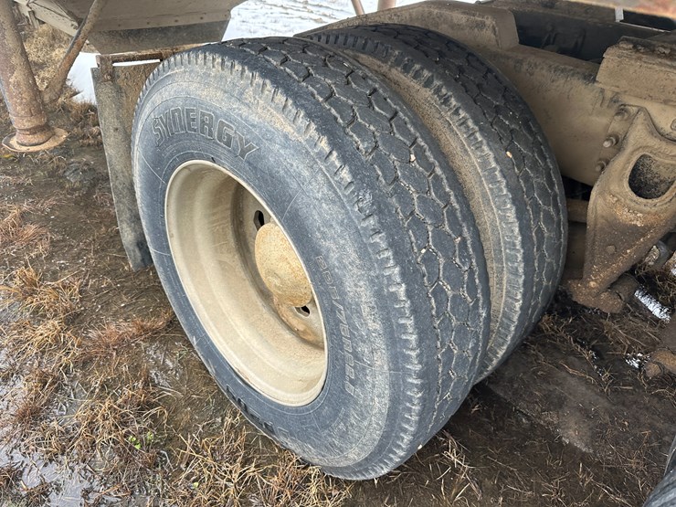 2001-international-2001-image-13